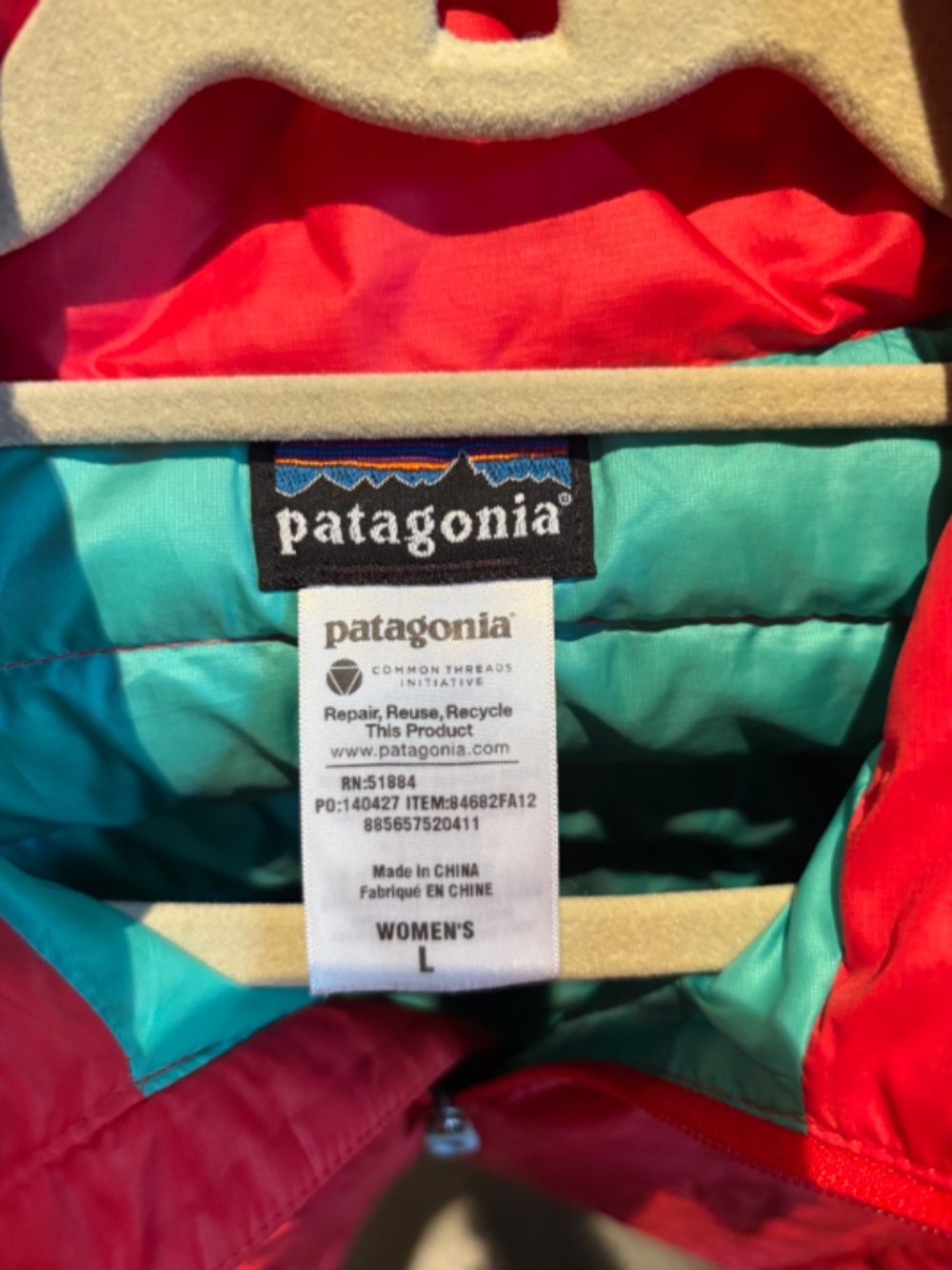 PATAGONIA Women's Red Puffer Jacket - Picture 3 of 3